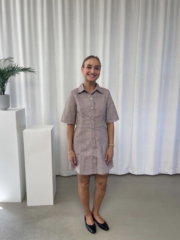 Clara Denim Kjole med stribet look, Rødlig og Hvid