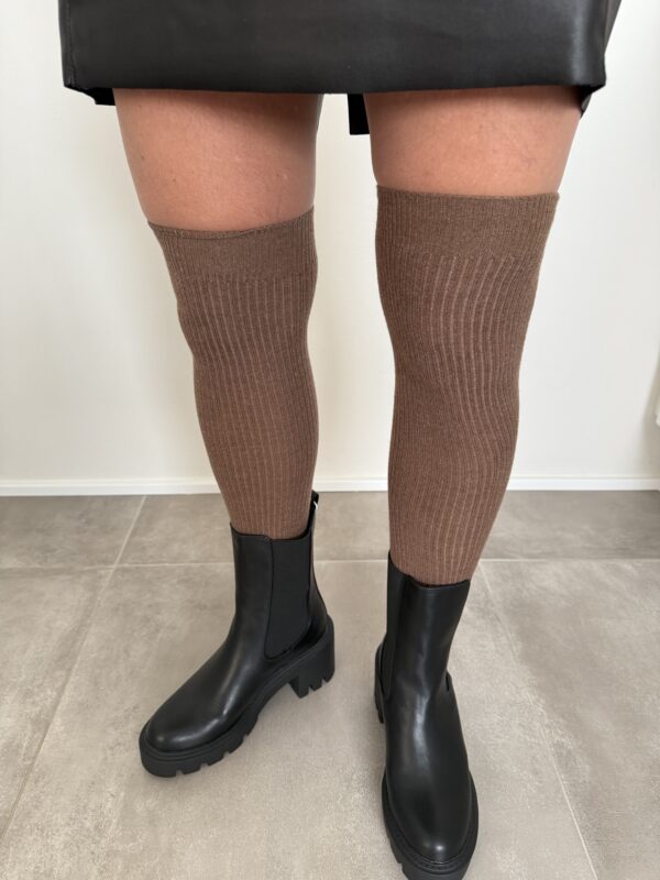 Vinteruldstrømpe over-knee med riflet struktur og ensfarvet, Chokolade Brun